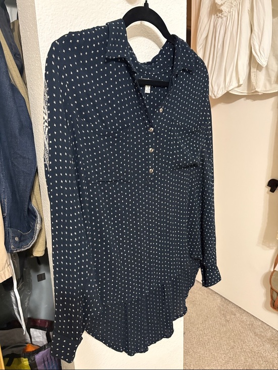 Amuse Society Tops - Amuse Society Navy Button-Front Tunic with Tiny White Cross Print